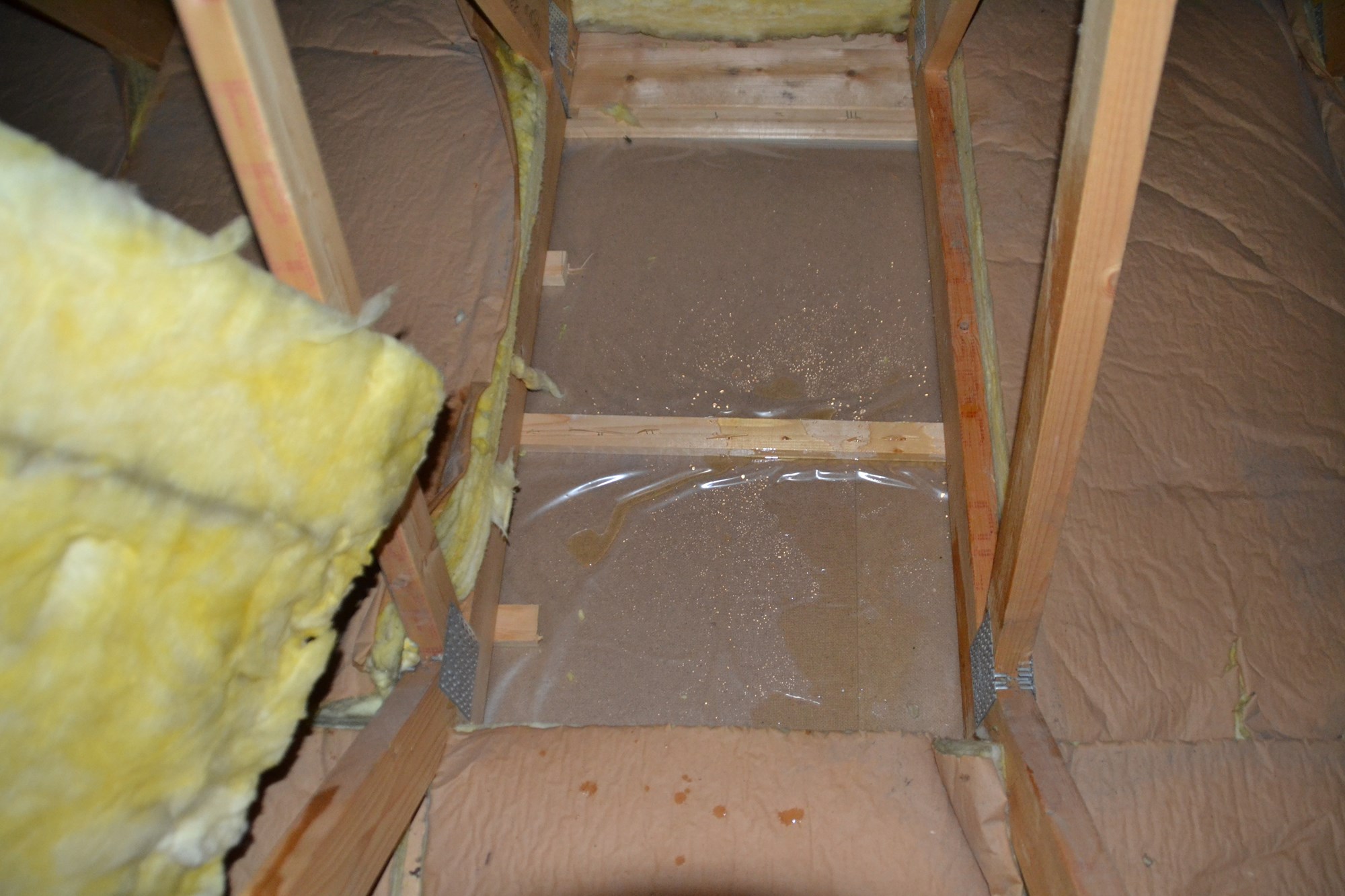 Nytt tak - skader på loftet - DSC_0134 – Kopi.JPG - simonhav