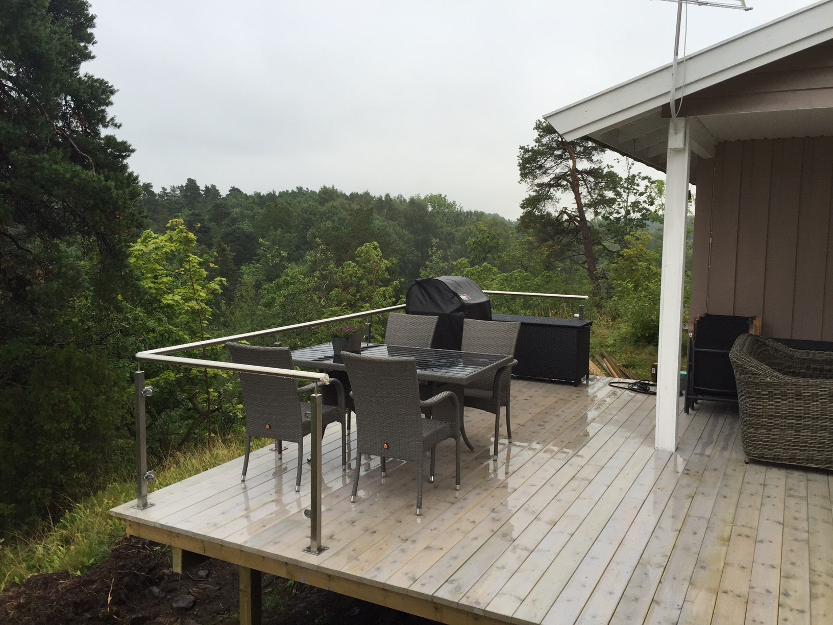 Bidda: utvidelse av terrassen på hytta 2015 - 23 glass-2.JPG - Bidda