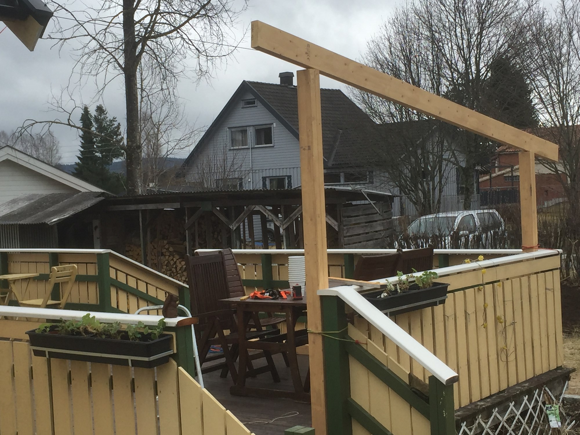 Miniprosjekt: Overbygg på veranda - 2018-05-02 12.34.28.jpg - frodes