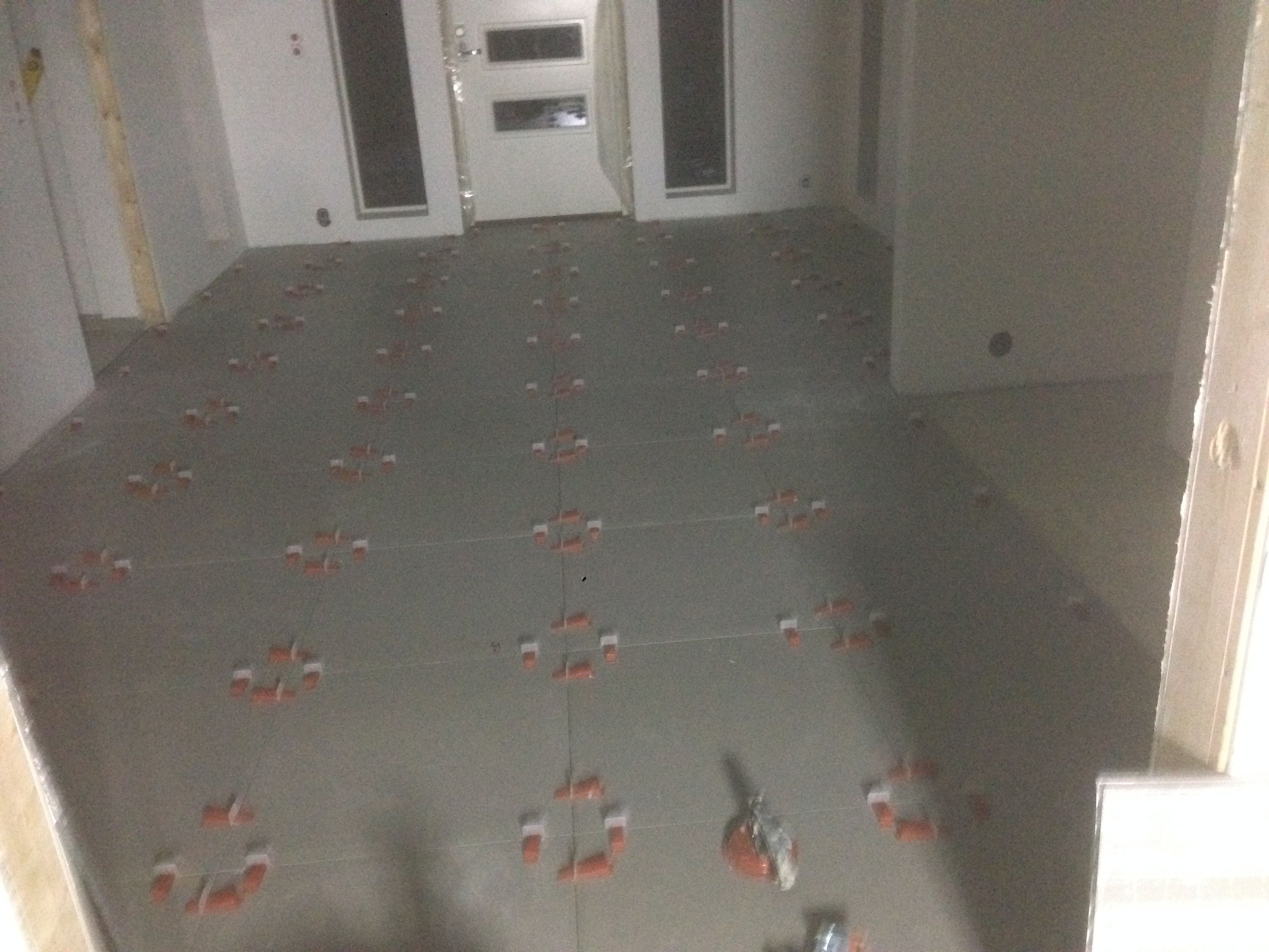 PROSJEKT #10 - Flislegge gulvet på gangen. - 2013-12-01 01.06.40.jpg - stefanvh