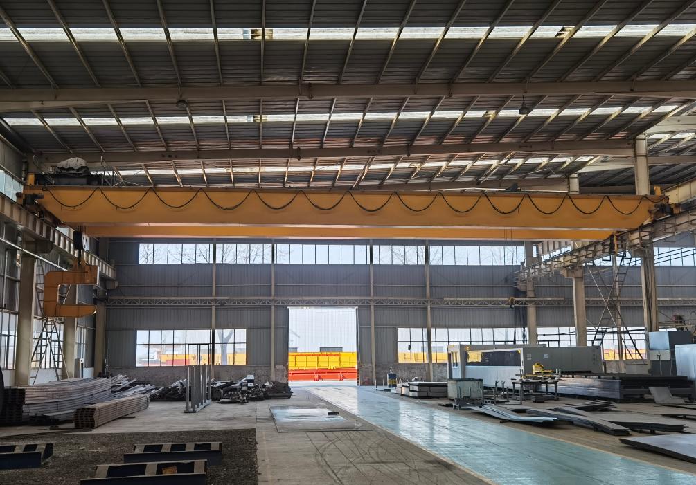 Choosing the Right Capacity for Your Double Girder Overhead Crane: A Comprehensive Guide - double girder bridge crane.jpg - Aicrane