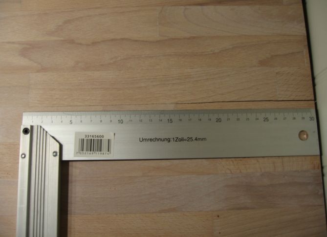 IKEA bøk benkeplate sprekker 1 mnd etter montering - benk1.jpg - TorsteinAa