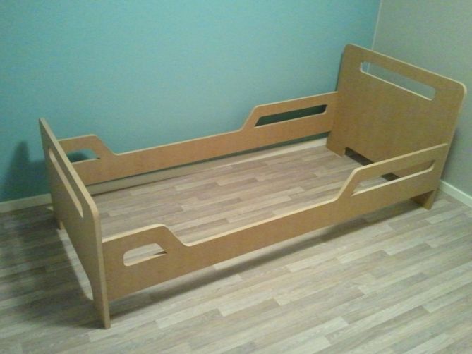 CmdrKeen: Enkle senger til ungene - seng06-testmontering.jpg - CmdrKeen