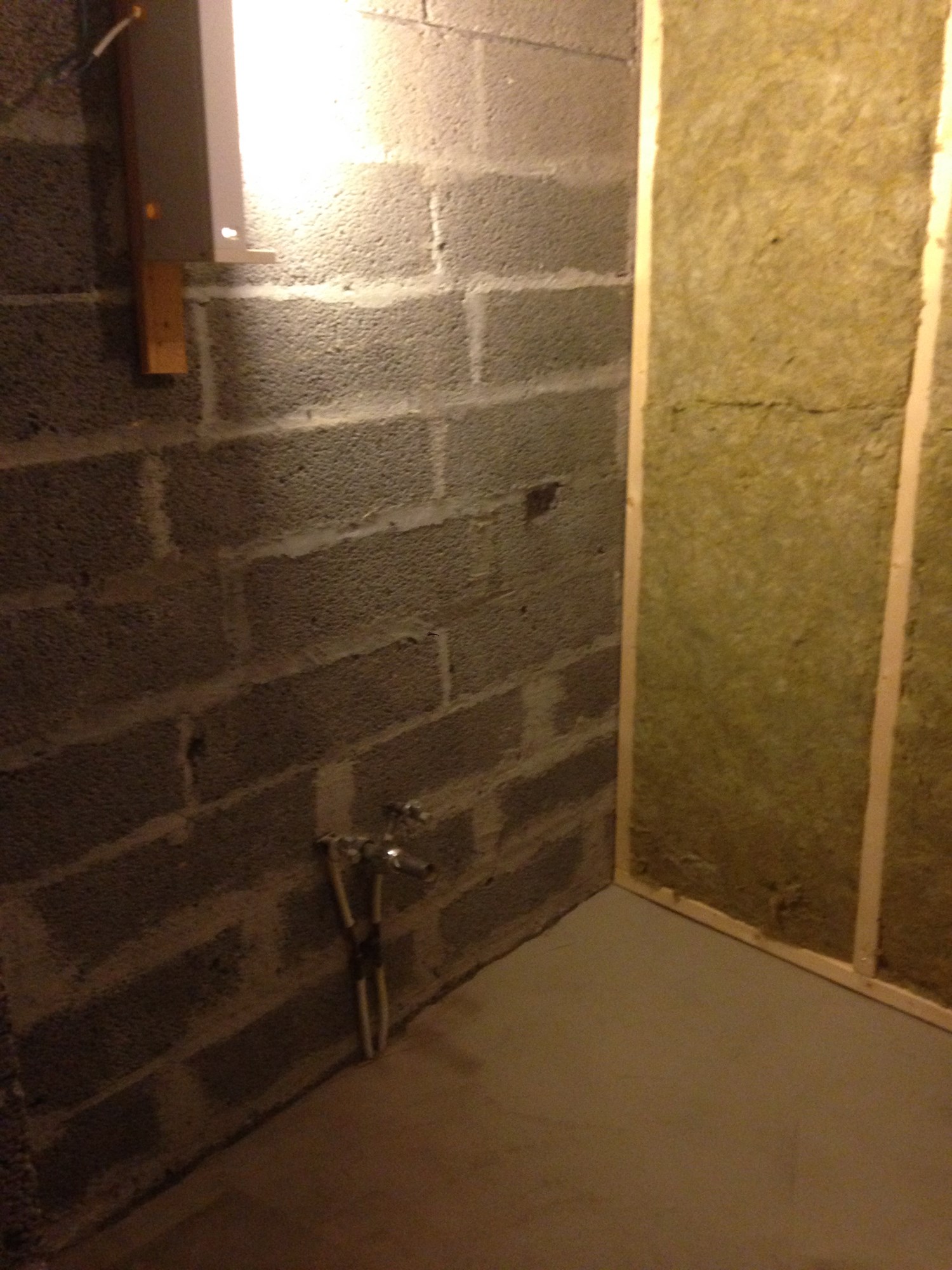 Oppbygging av vegg for fliser og våtromsplate. - IMG_3409.JPG - snordal