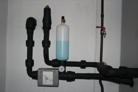 Installasjon av Thermia Optimum G2 væske-vann varmepumpe - Varmepumpe 045.jpg - dobbeltseng