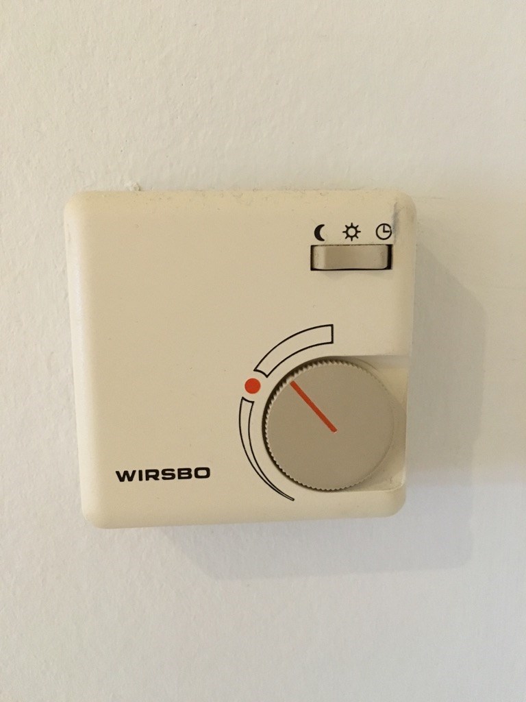 Wirsbo 20 år gammel - feil med termostat? - IMG_05421.jpg - ckallest