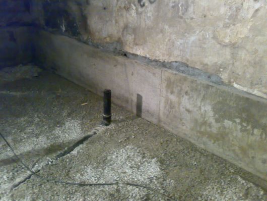 Senking av kjellergulv - ferdig under mur.jpg - Jobbelars