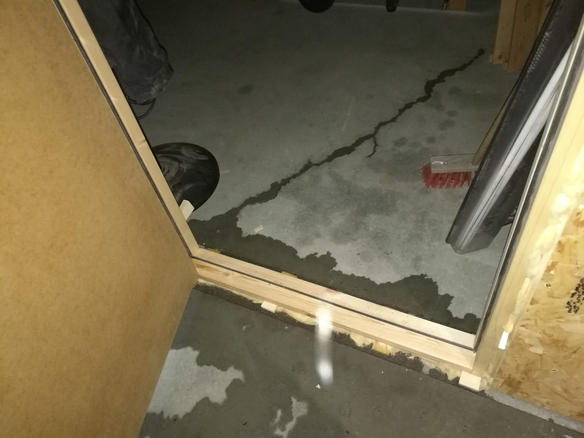 Laget bod i garasjen - hvordan hindre fukt via gulvet - IMG_20190115_062549.jpg - Tman