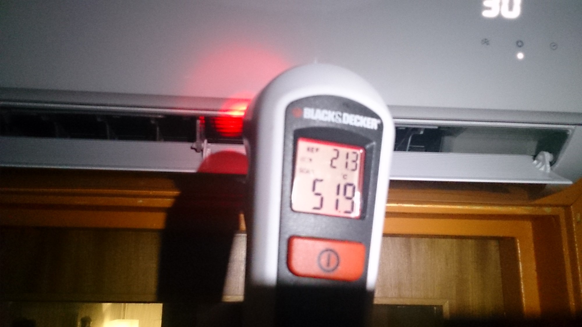 Vanskeligheter med å varme opp stue - DSC_0034.JPG - magnaral