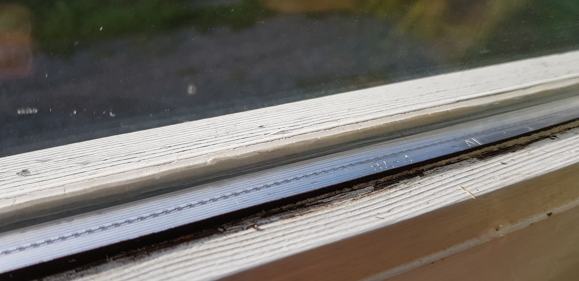 Er dette vinduskitt med asbest i? - 20190801_072457.jpg - Emmylou91