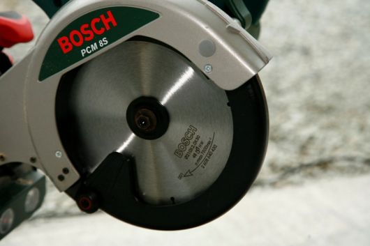 Bosch PCM 8 S Kapp- og gjæringssag : Produkttest - nærbilde blad_pcm8s_0121.jpg - byggebob