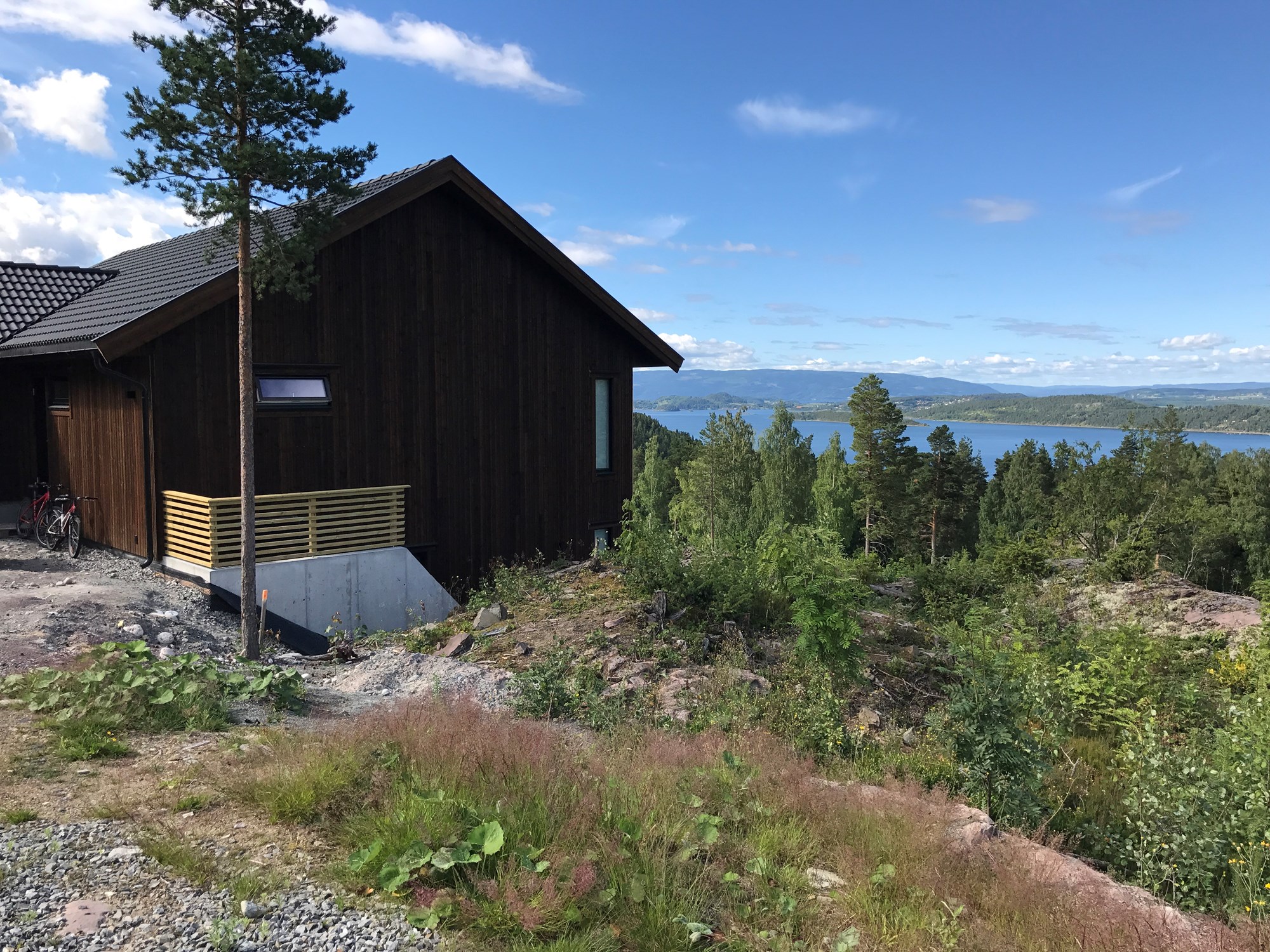 Nytt hus ved skogen med utsikt -  - utsiktenvår