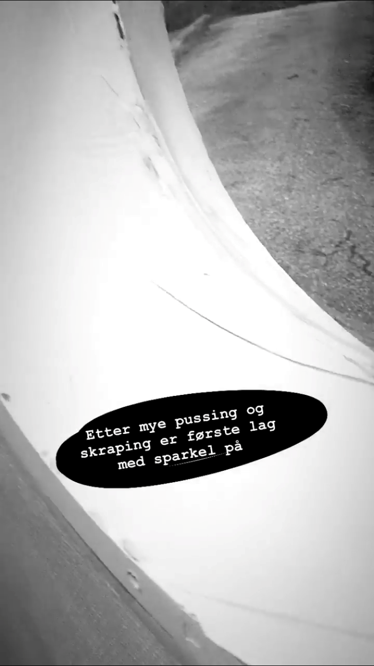 Vindu i eldre murvilla (råte) - 9BDF5FAC-C531-46F6-A17C-D8B45FE35F9B.png - Polo