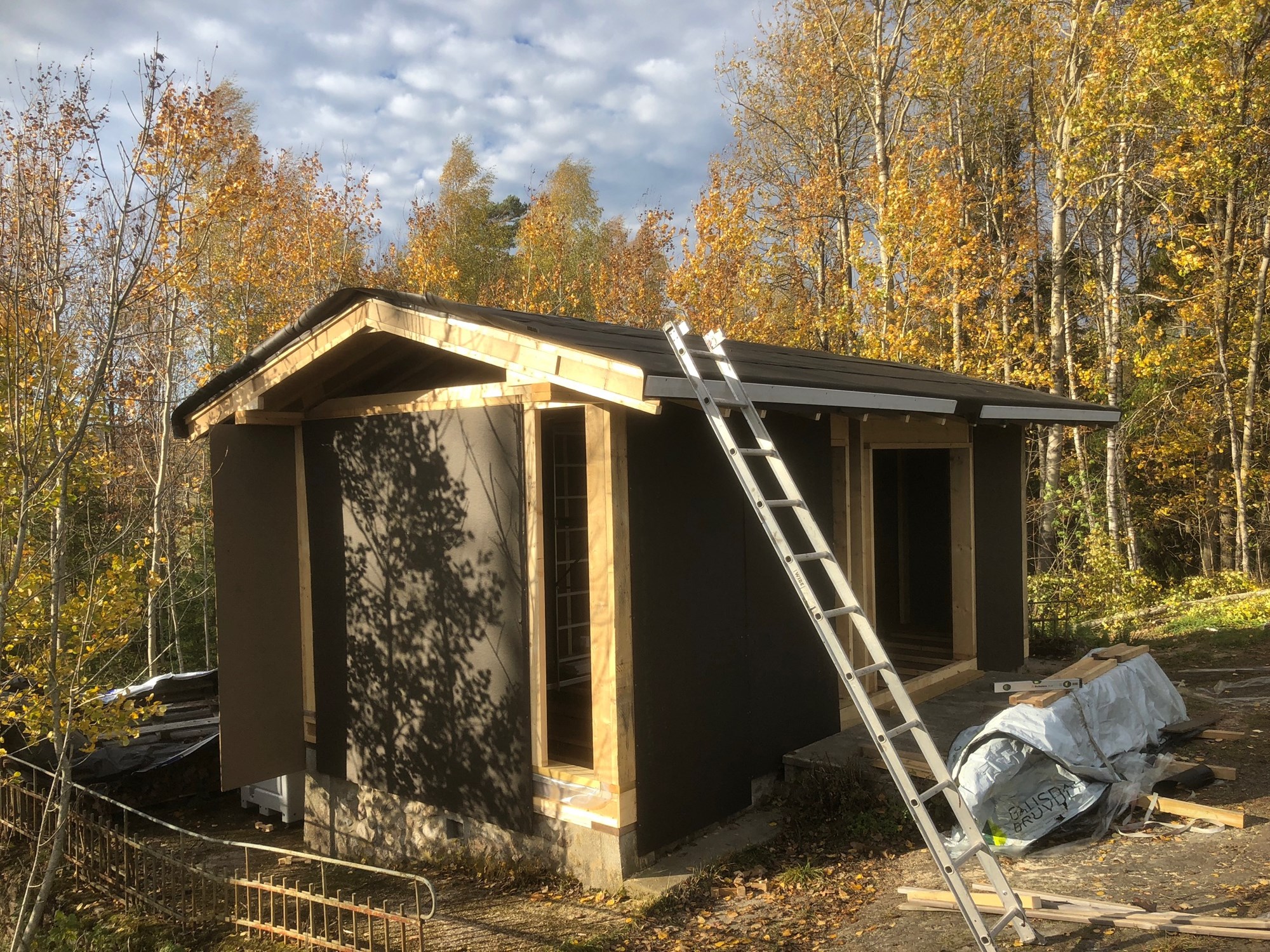Bidda bygger anneks på hytta 2018-2019 - 60.jpg - Bidda