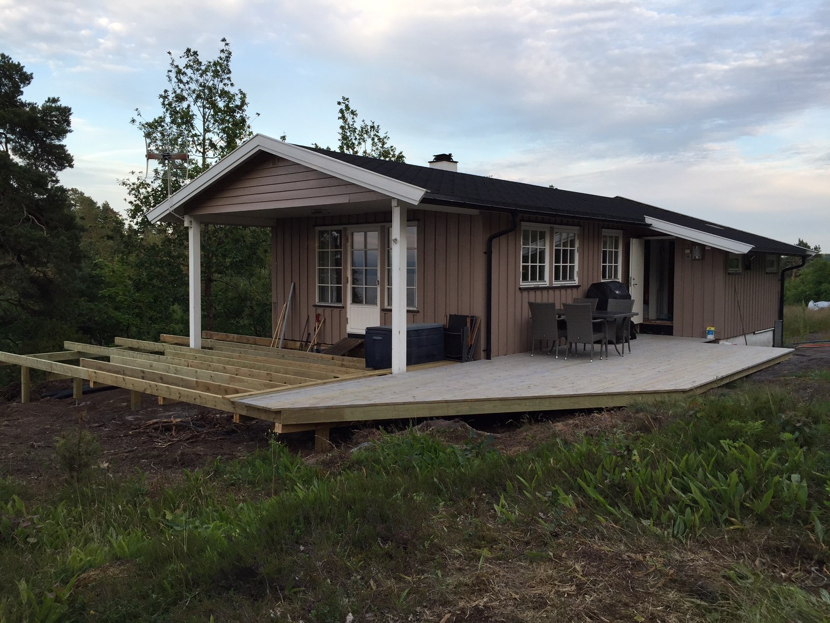 Bidda: utvidelse av terrassen på hytta 2015 - 17.JPG - Bidda