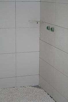 Lys grå fliser bad eller hvite? - grå flis.jpg - nybegynner2017