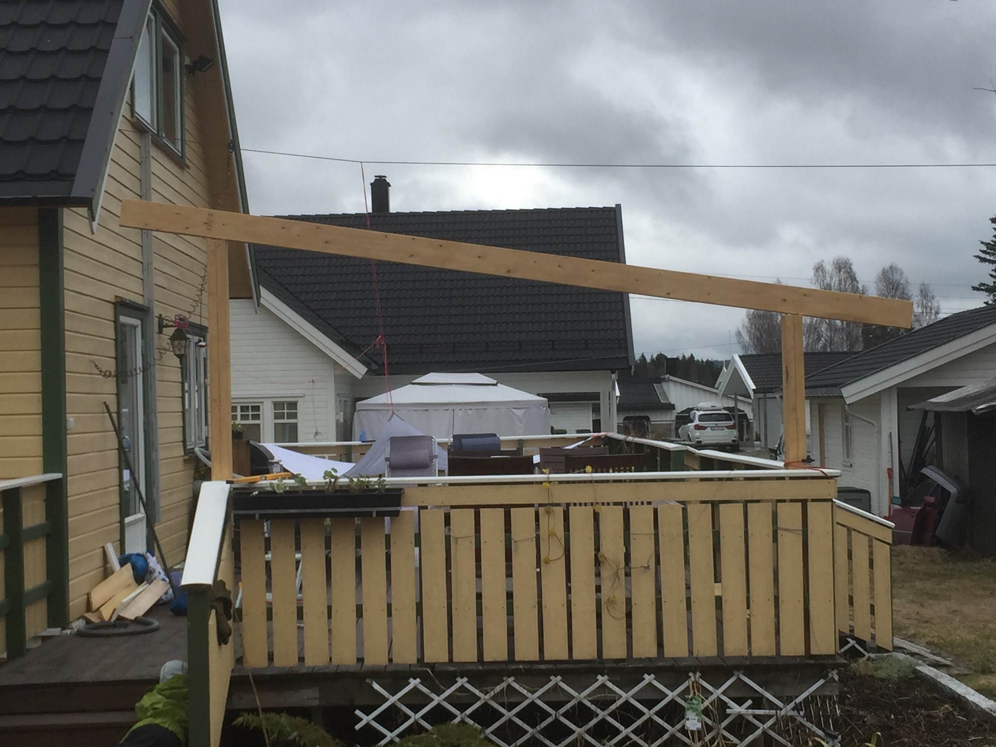 Miniprosjekt: Overbygg på veranda - 2018-05-02 12.34.18.jpg - frodes