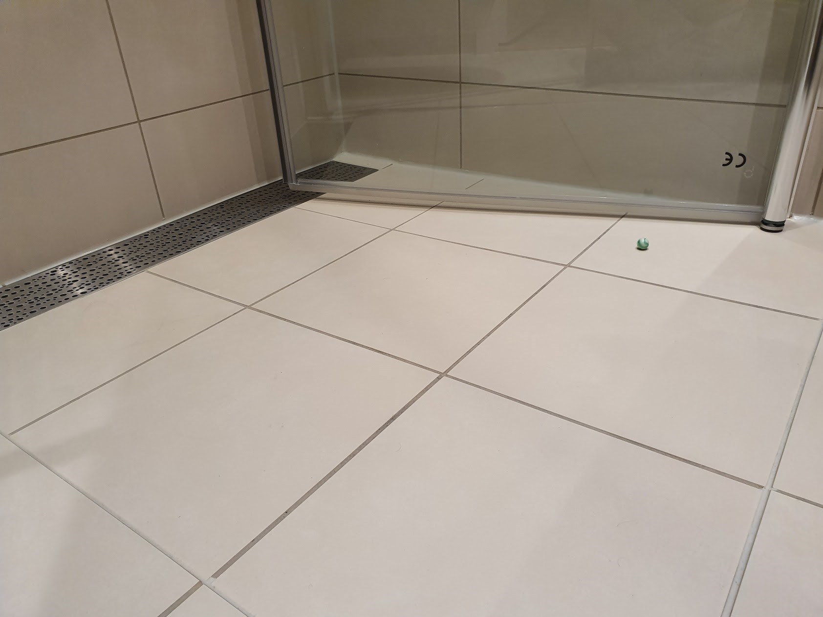 Problemer med fall i dusj i ny leilighet - dusj-1.jpg - joyful