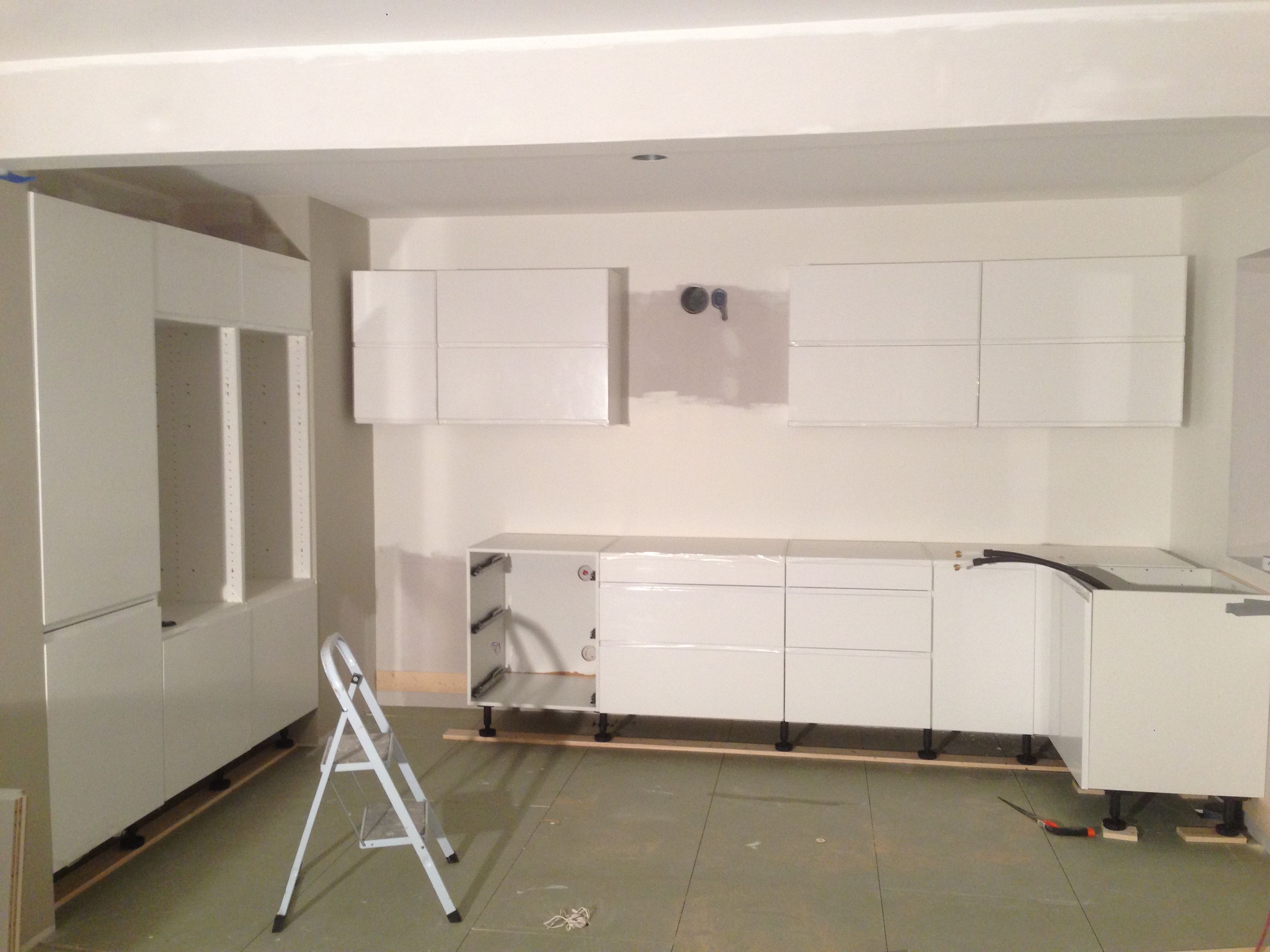 PROSJEKT #3 - Montere kjøkkenet, installere benkebelysning og støvsuger til brød - 2013-10-16 19.21.33.jpg - stefanvh