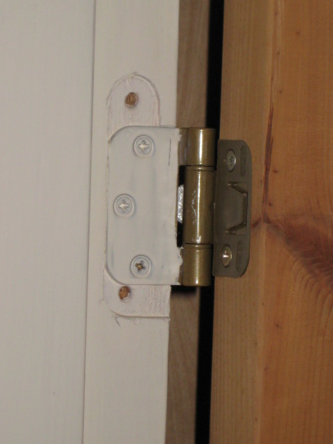 Karm med gamle dørhengsler: Hvordan bytte dør og beholde karmen - Hengsel.jpg - Bidda