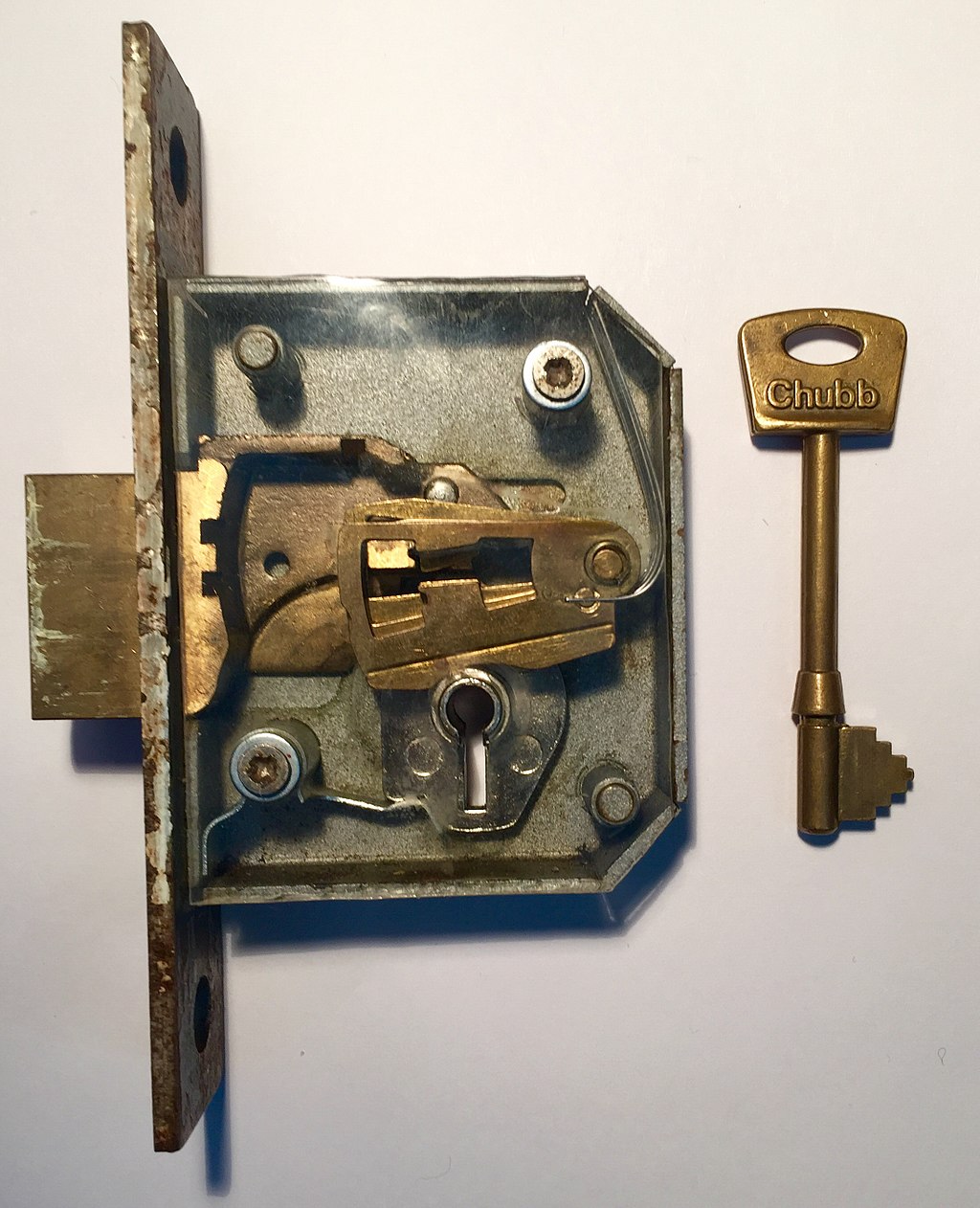 Nøkkel til dør fra 1933 er forsvunnet -  mulig å ta ut låsen og gå til låsesmed? - 940A745C-1335-49EF-8876-CE65CC8544F7.png - Abelo