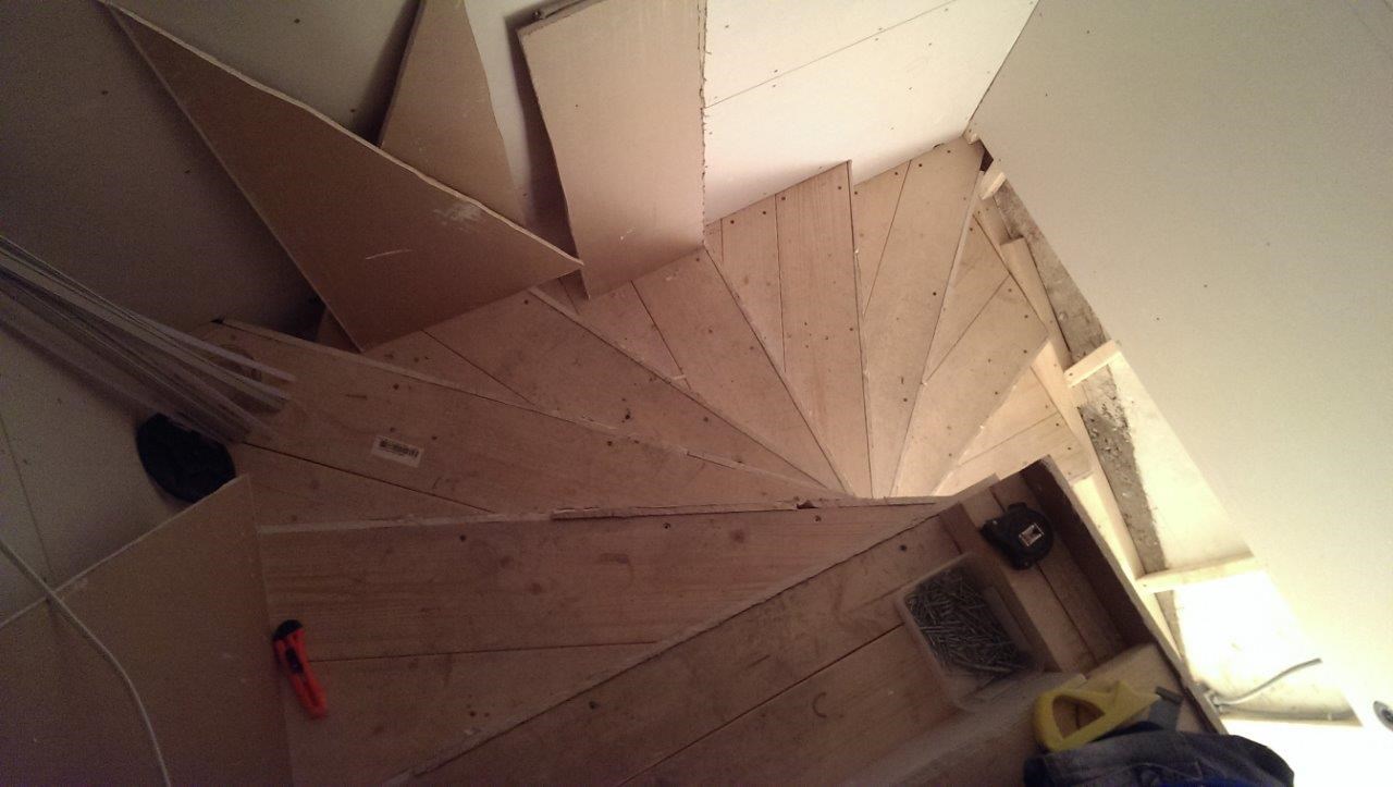 Lage ny dør/åpning nederst i trapp - IMAG0409.jpg - alt_er_mulig
