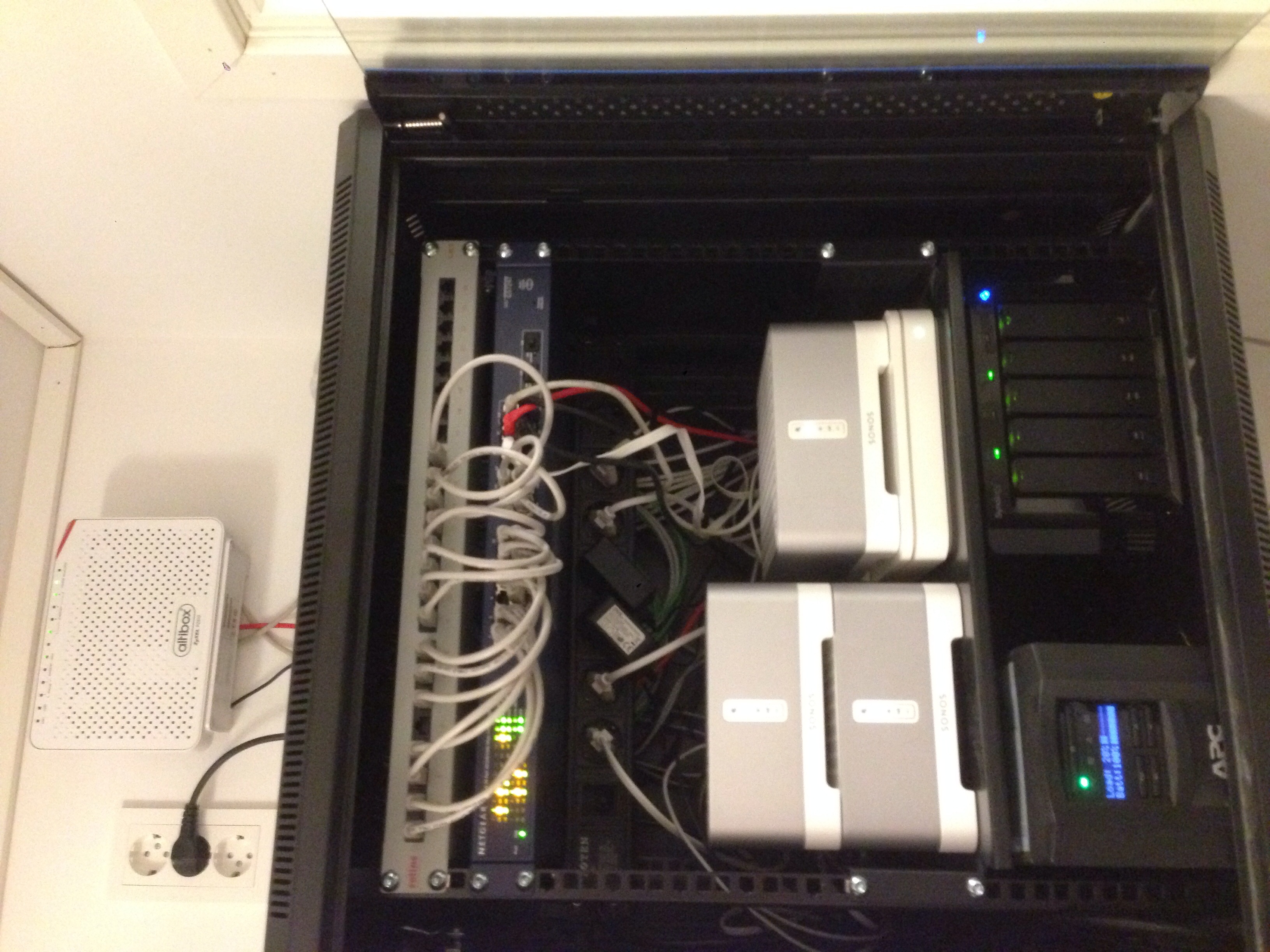 Nettverksplanlegging (switch/patch/rack etc) - image.jpg - stefanvh