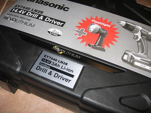 Panasonic drill m/ 2 stk 3.0 Ah batterier mm - closup_utenpå_IMG_6969.jpg - clink