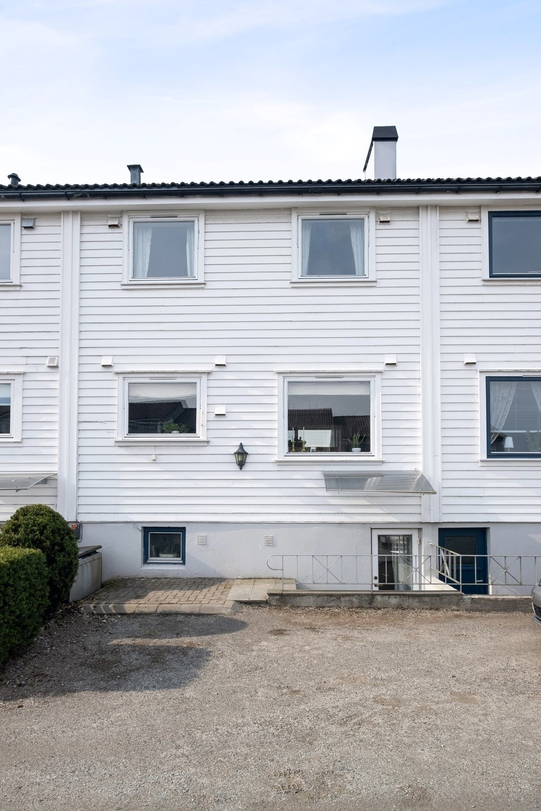Søknadprosess: Bytte ut vindu til inngangsdør i rekkehus - nøytral- nåstatus.jpg - Amundsen