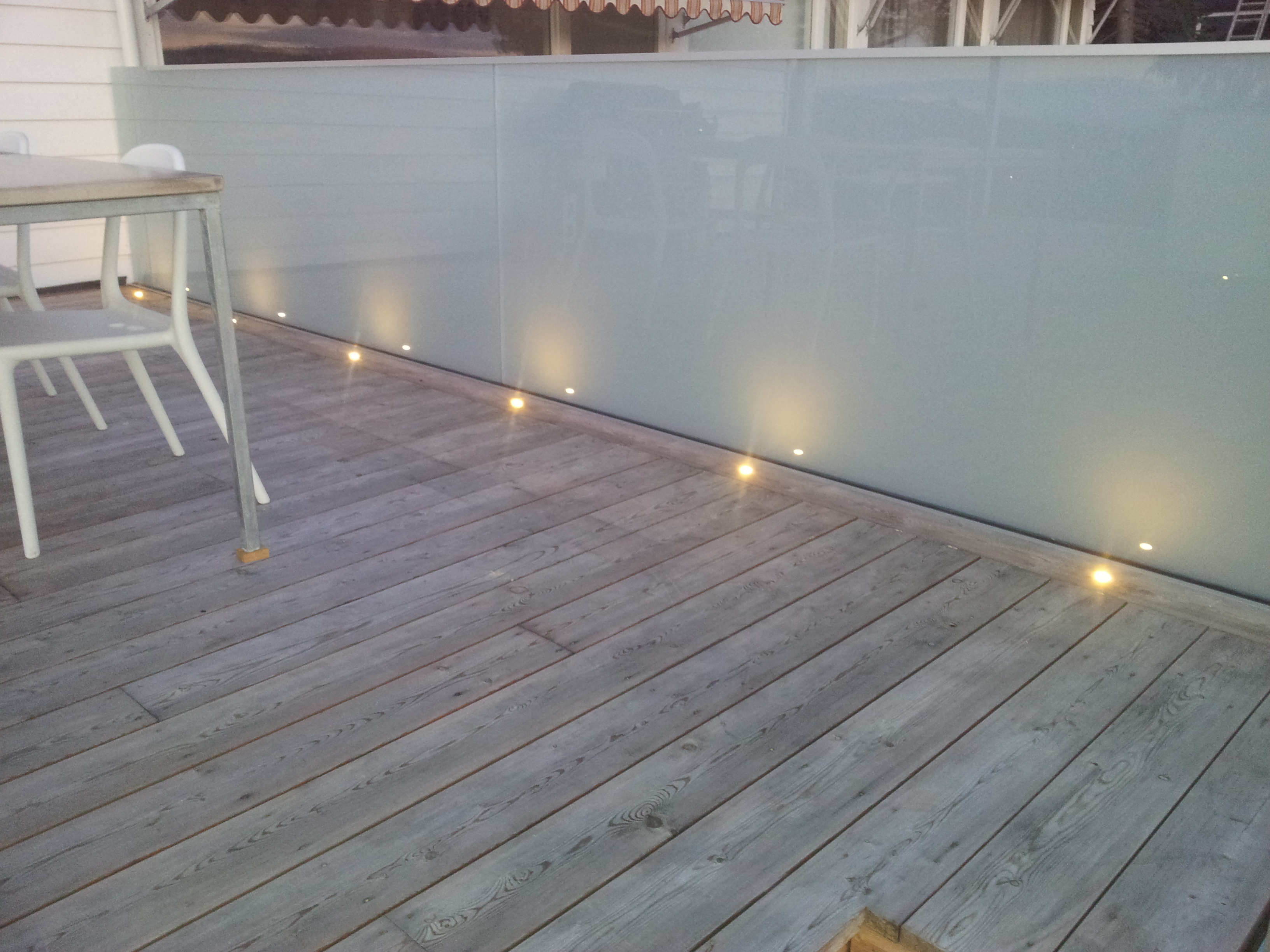 LED Lys i terrassebord/gulv - 2012-08-26 21.13.59.jpg - 2rgeir