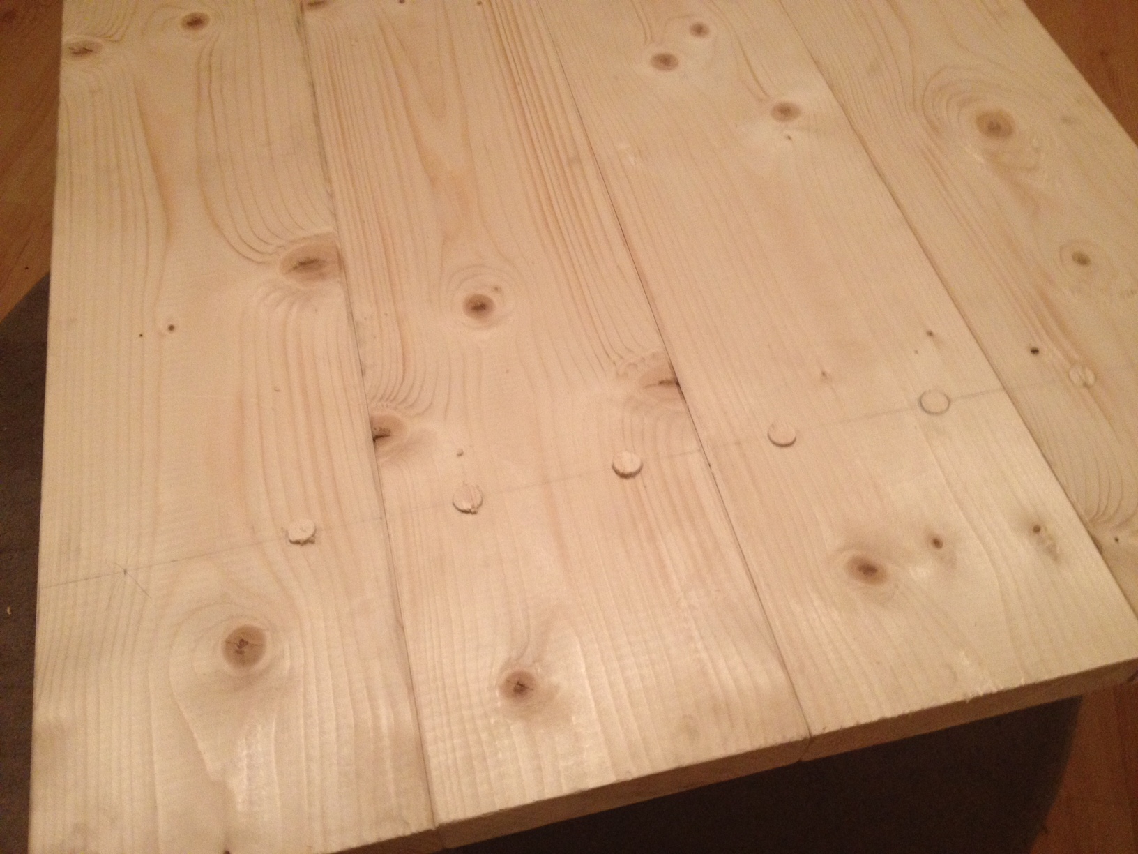 DIY: Sofabord av plank - IMG_5509.JPG - Not4u2c
