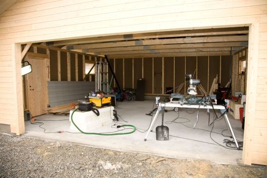 Min garasjeblogg, dobbel garasje 7x7m, W-takstol - overraskende-stor-plass-inne-i-garasjen.jpg - byggebob