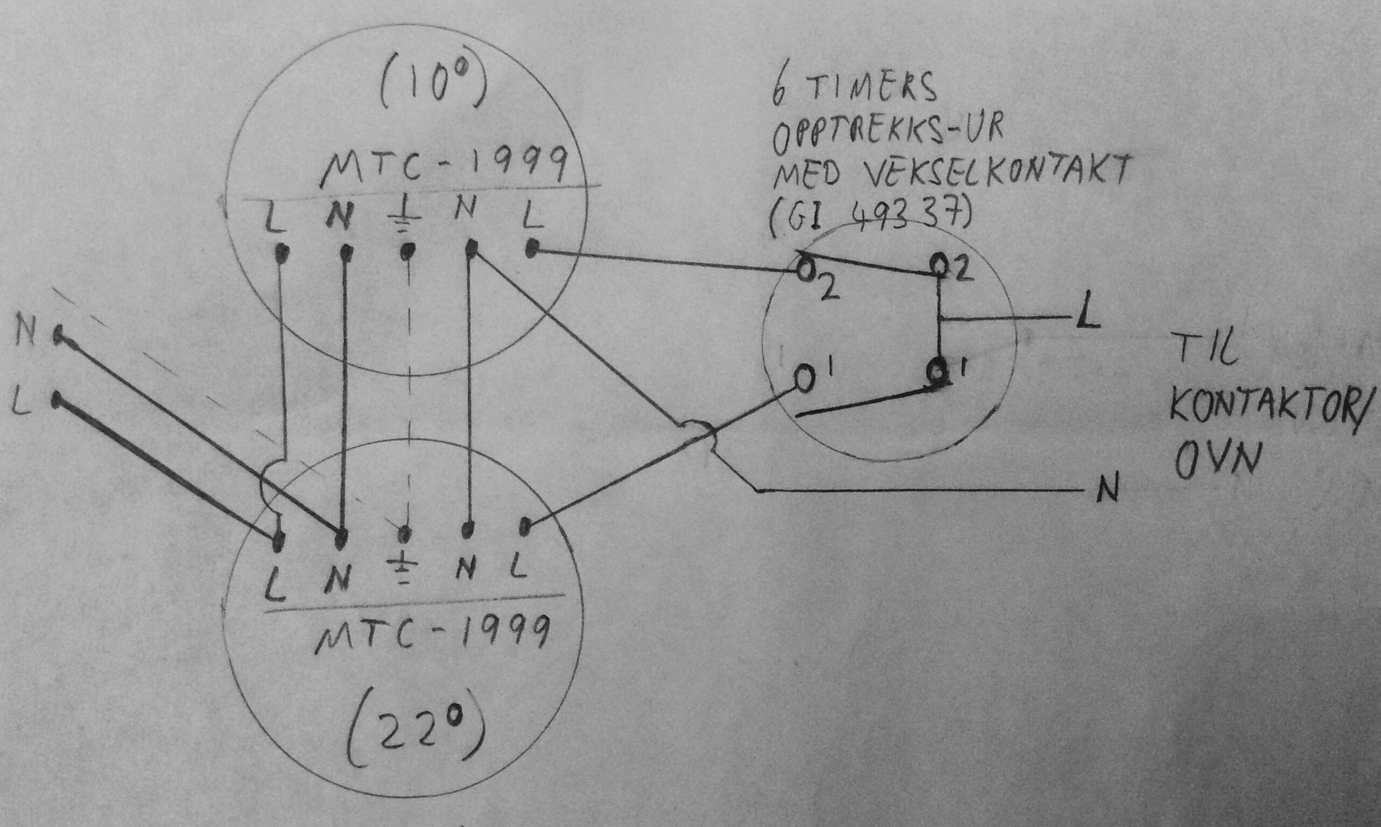 Kobling av 2 termostater i parallel med vekselvender på en av utgangene. -  - helgehelge