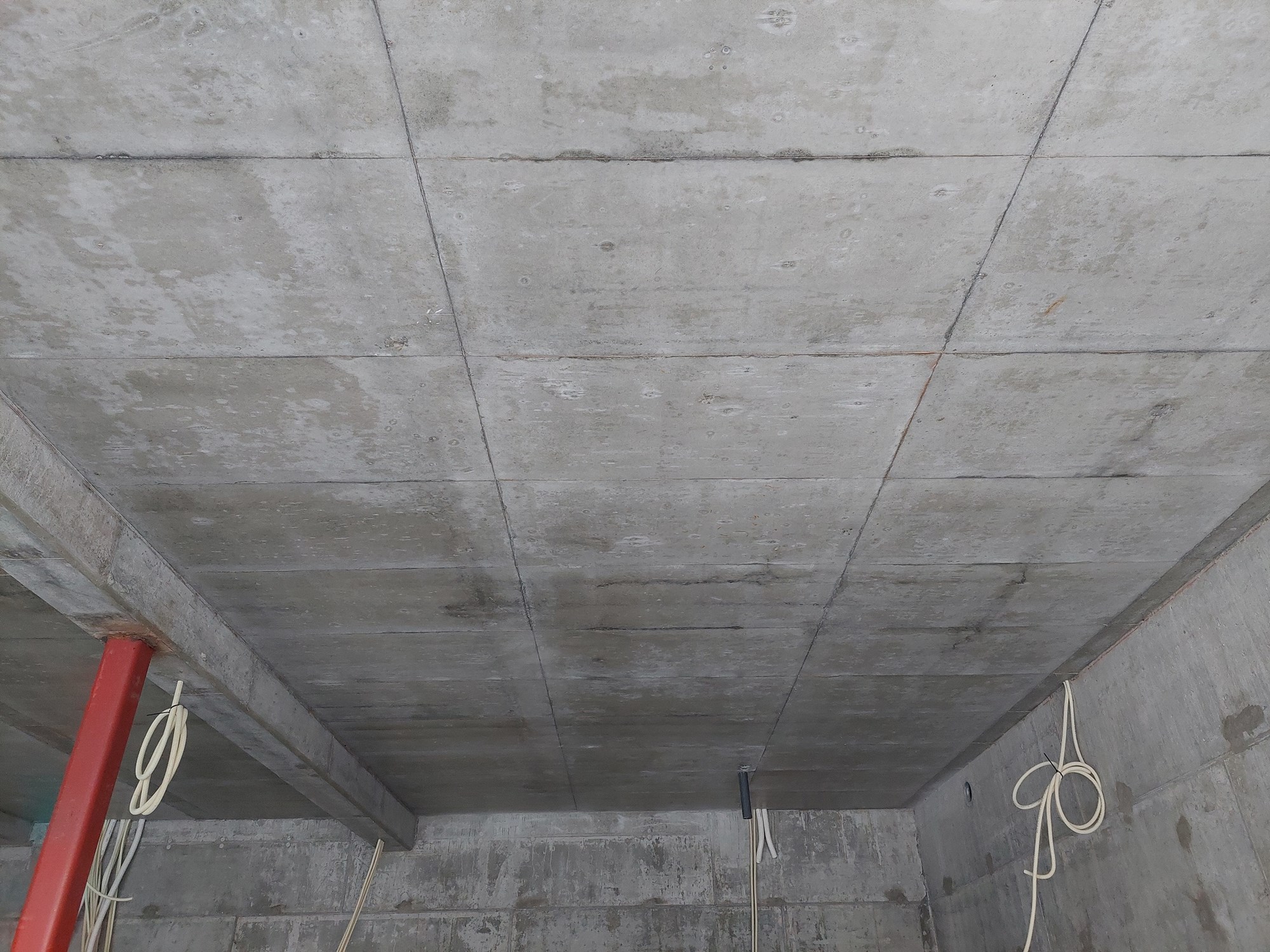Isolert hobbygarasje i plasstøpt betong, male ny betong innvendig - 20211128_142214.jpg - eehgil