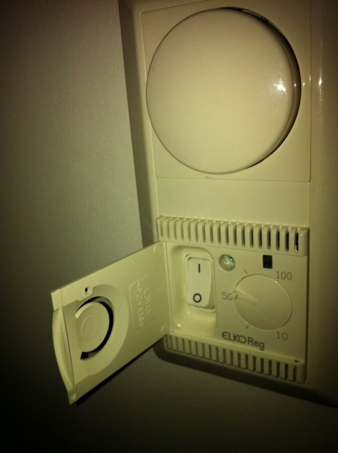 Mulig å nattsenke med denne termostaten / effektregulatoren (se bilde)? - elkoreg.jpg - trevass