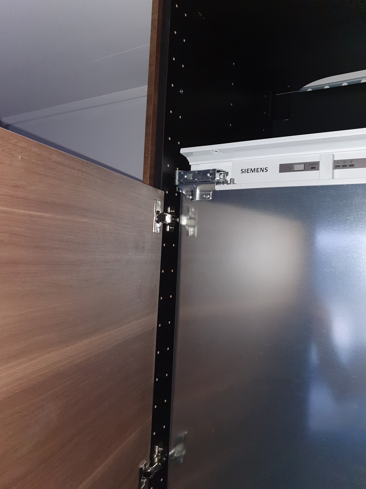 Montere ikeadør på Siemens iq300 integrert kjøleskap - 20190921_195431.jpg - Torfor