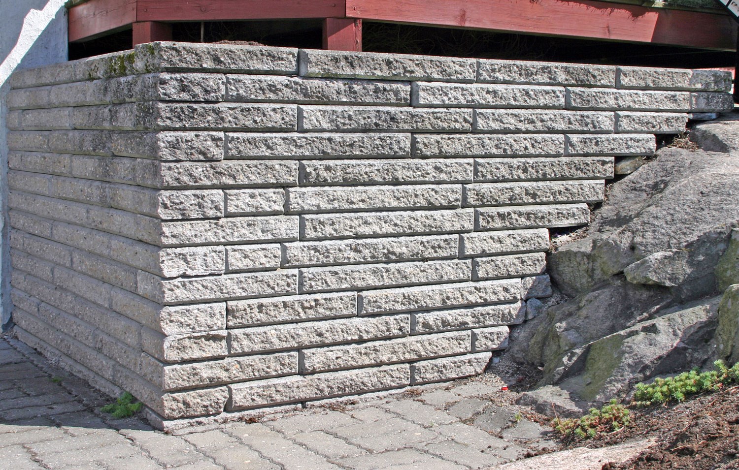 50cm høy støttemur med knekkheller - Knekkheller-bilde-1.jpg - kje