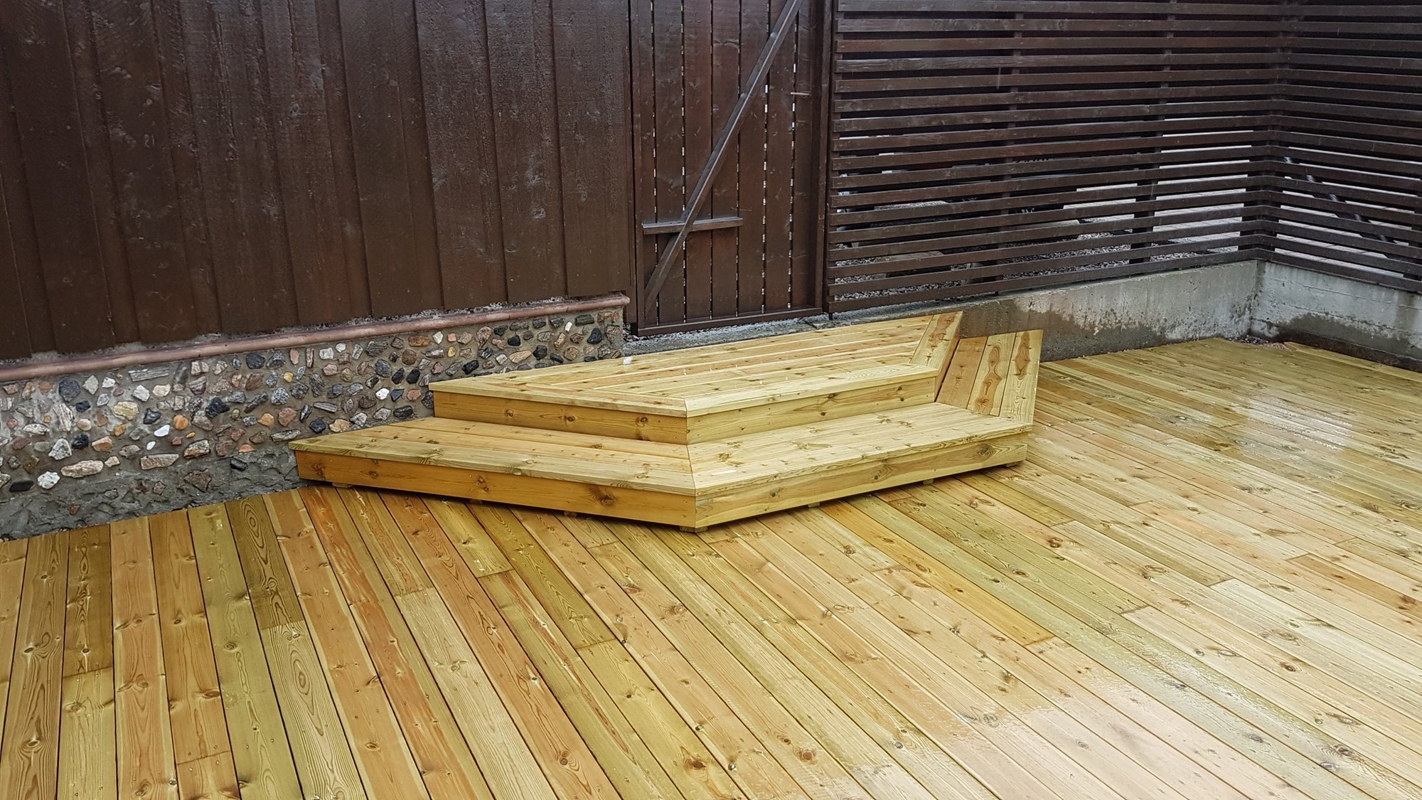 Konstruksjon av lang slak trapp - 20180827_153257.jpg - Miraculix