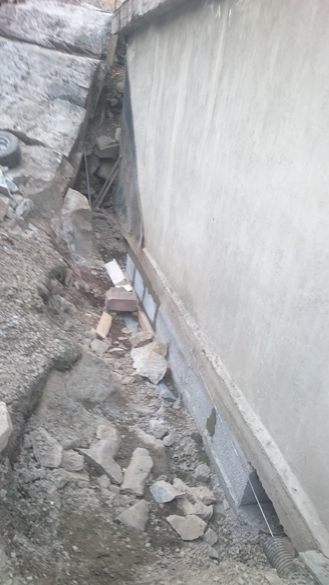 Senke gulv i garasje i sokkel - fremgangsmåte for understøping(bygging) - lecavegger -  - Remo