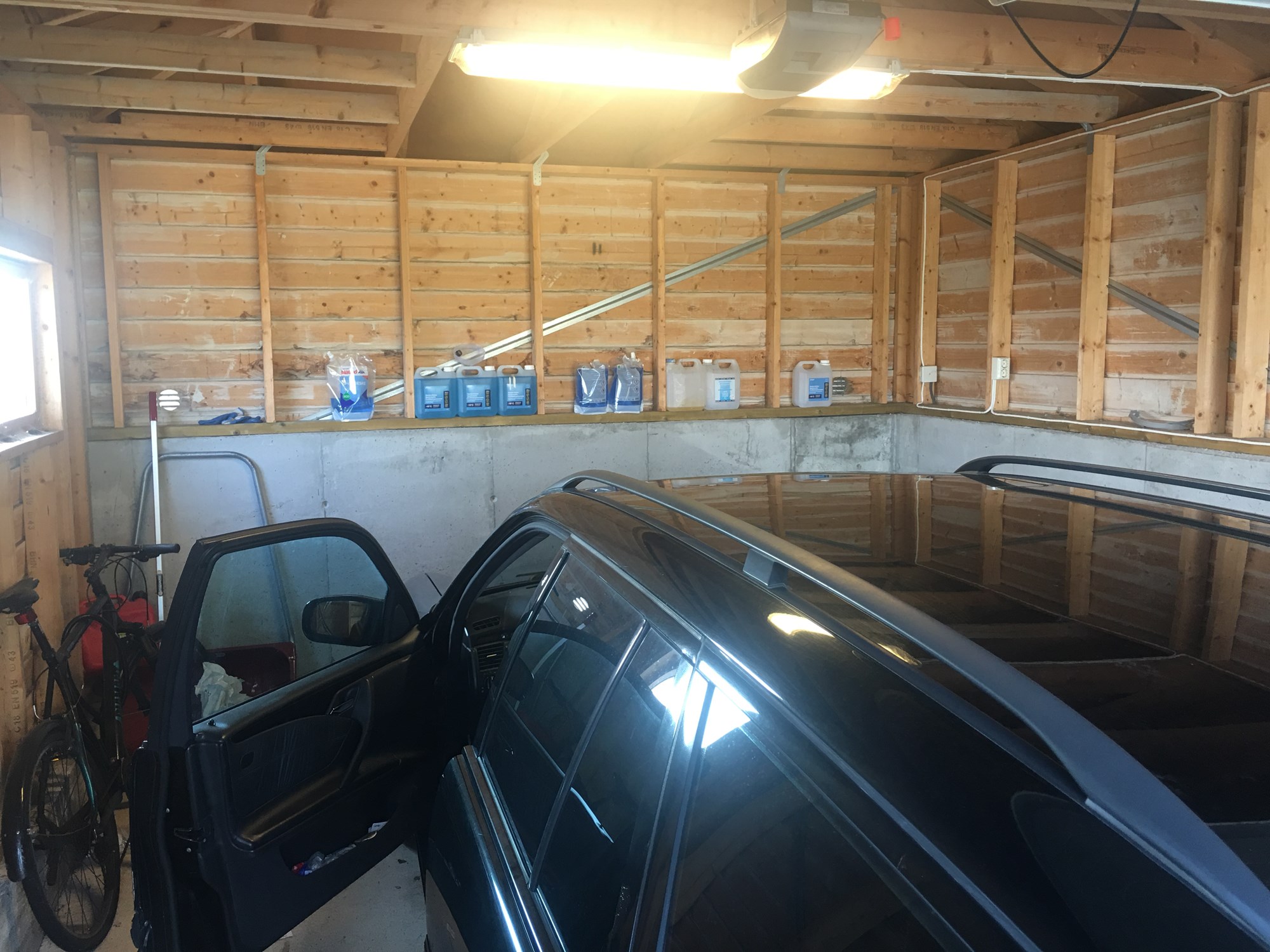 Isolere garasje - bygge om til kontorlokale - IMG_0728.JPG - Tremblerino