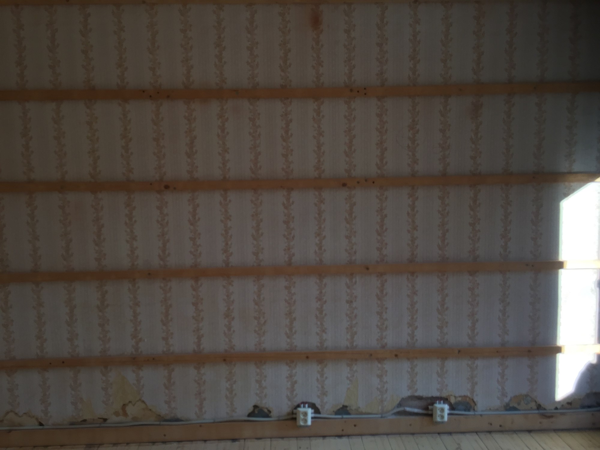 Sparkling og utjevning av vegger i stue - IMG_8400.JPG - Smaskifa