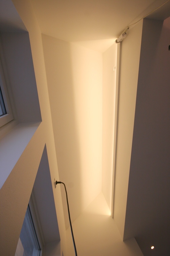 LED strips langs stuevegger - skjult bak list i taknedsenking ... - image.jpg - Stein--K