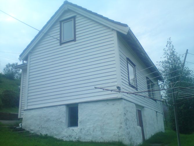 Hus fra 1910. Prisantydning på tilbygg, heving av tak - DSC01013.jpg - espenaa