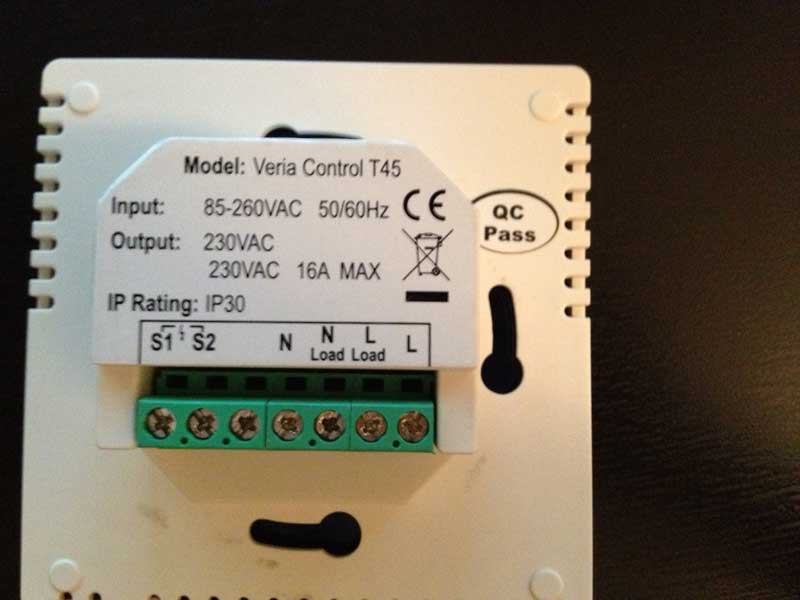Erfaringer med Veria Control T45 termostat til varmematte? - termostat_bak.JPG - kenti