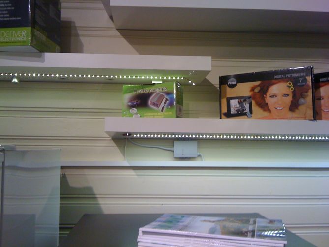 LED strips :  - noen som kan gi råd om W/lysstyrke tetthet mm - Ledstrips1.jpg - KimFrisk