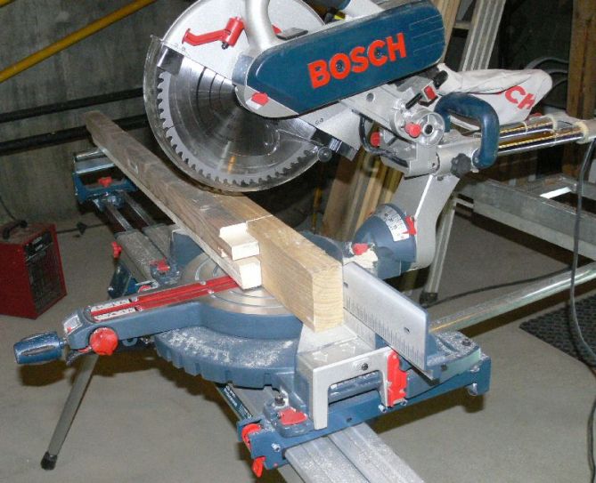 Bosch GCM 12SD + GTA 3700. Kapp og gjæringssag med bord. - Bosch Sag.jpg - Einar_S