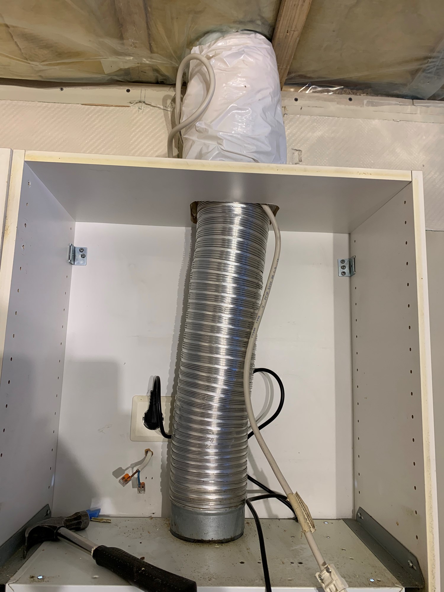 Kutte flexit loftsmotor til fordel for direkte avtrekk gjennom vegg på kjøkken - ventilator_1.jpg - paeltz