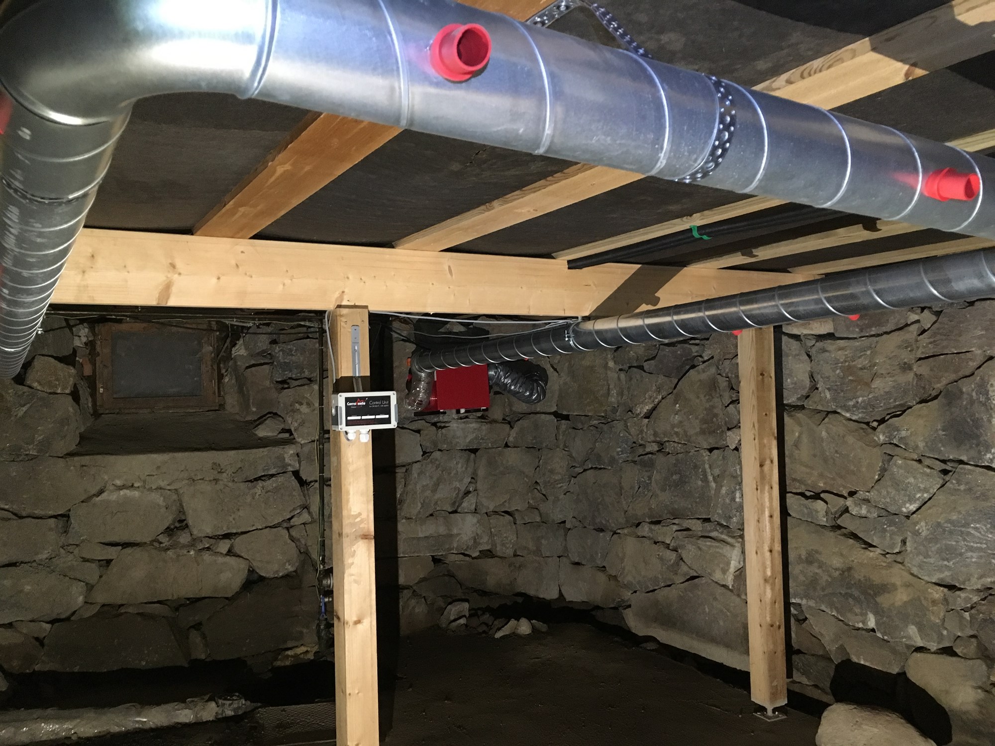 Radon - tips for utlufting av gammel råkjeller som ligger midt i bygget.  - 2018-05-18 08.31.36.jpg - Ronald