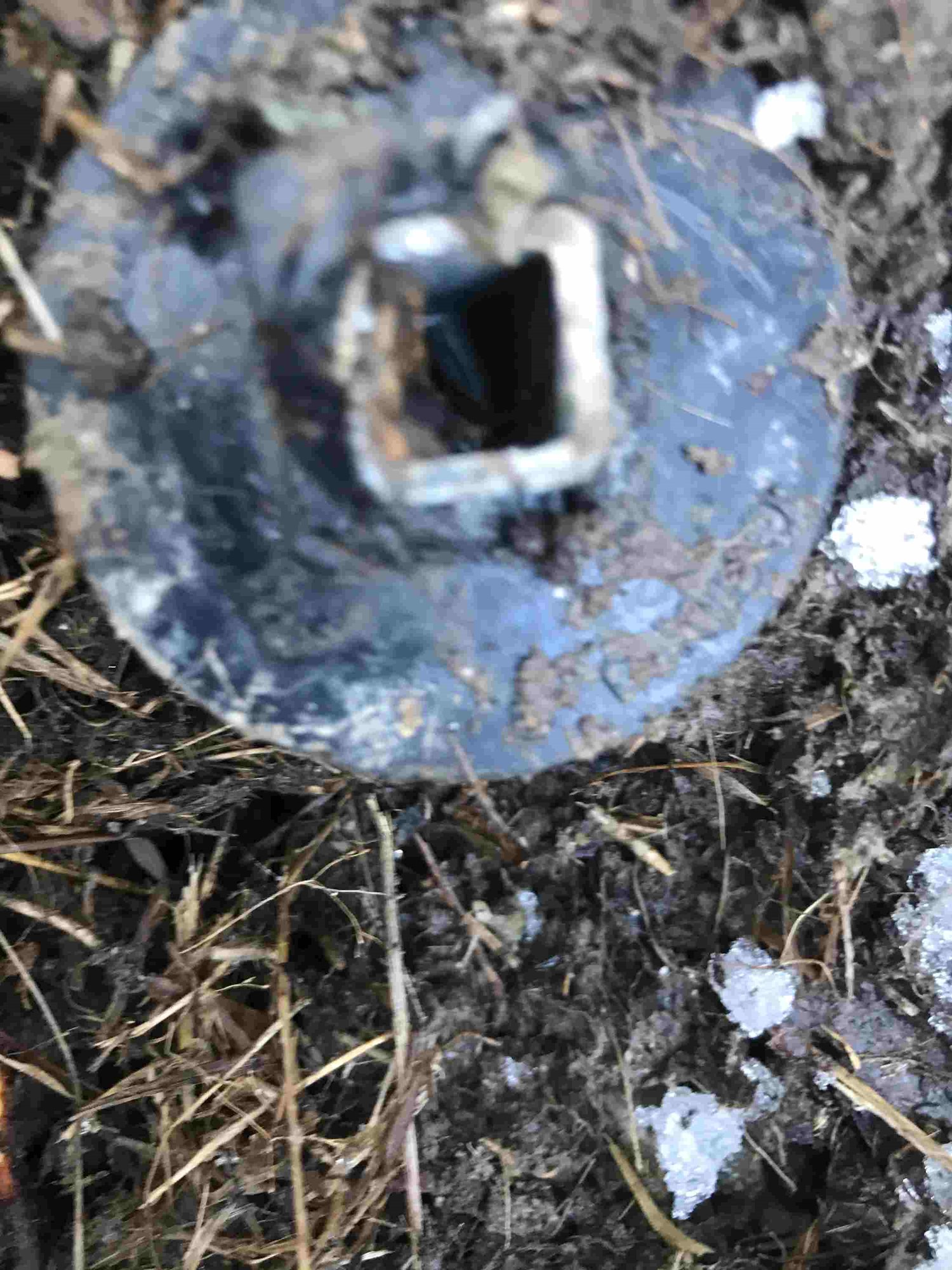 Ødelagt gummihette på jordkran (stoppekran på vannledning inn til hytta) - IMG_03731(1).jpg - andy2