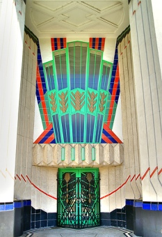 Stilarter, arkitektur, interiør og accessoires - Art_Deco_Hoover_Building_London.jpg - incognito